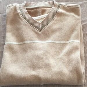 Men's Tan V-Neck long sleeved Sweater. Size L.